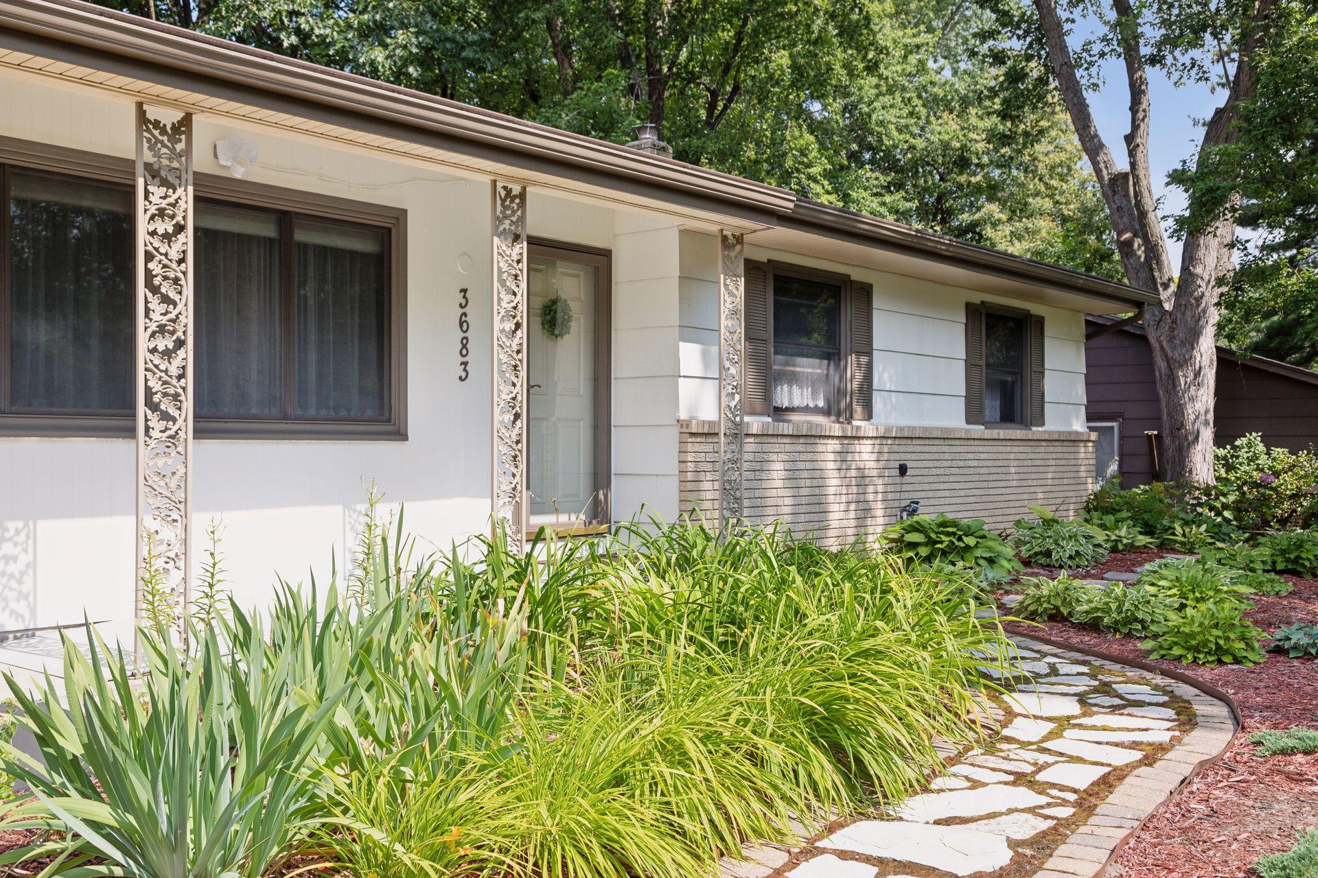 3683 Glen Oaks Avenue