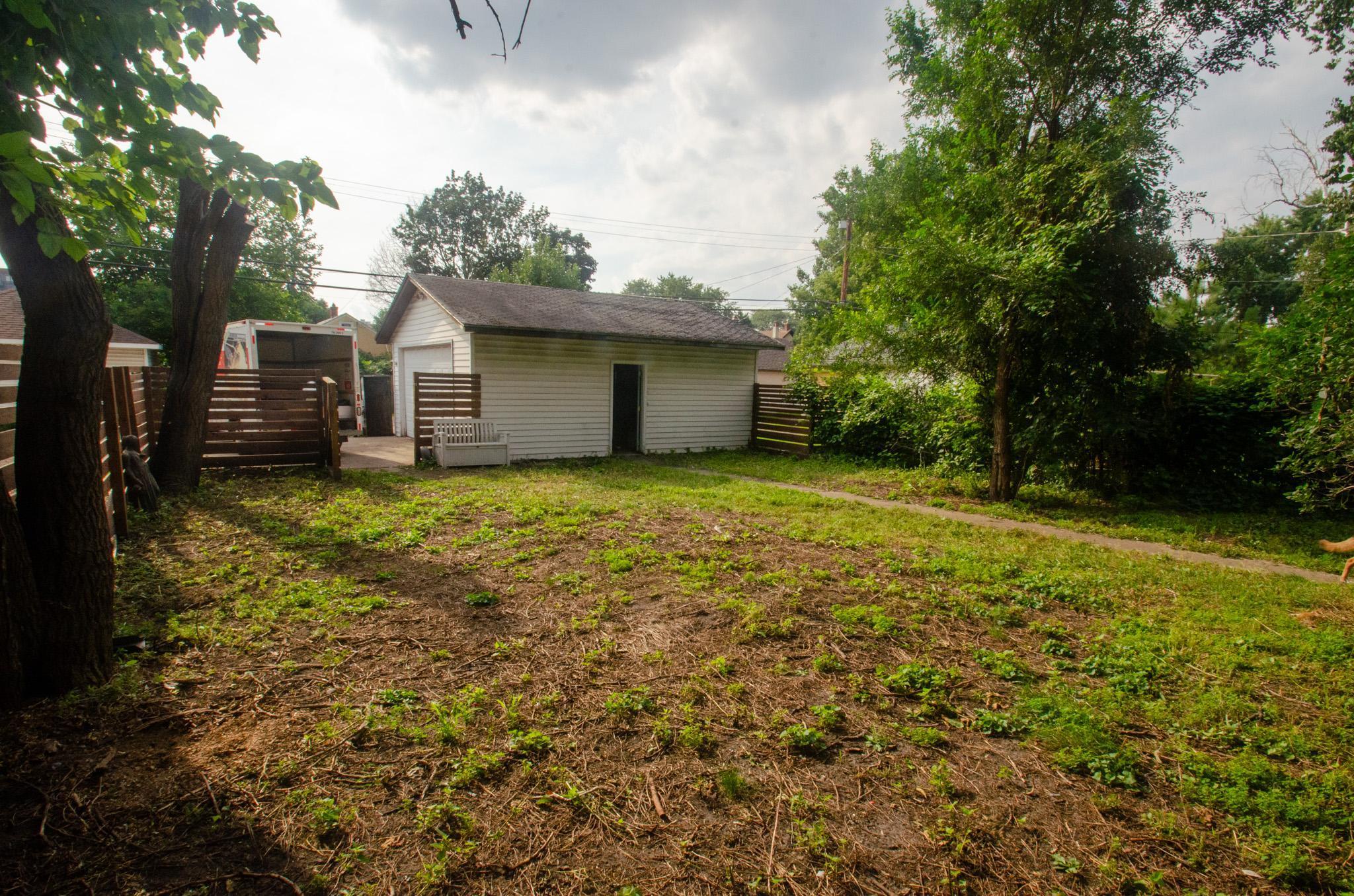 2518 University Avenue NE