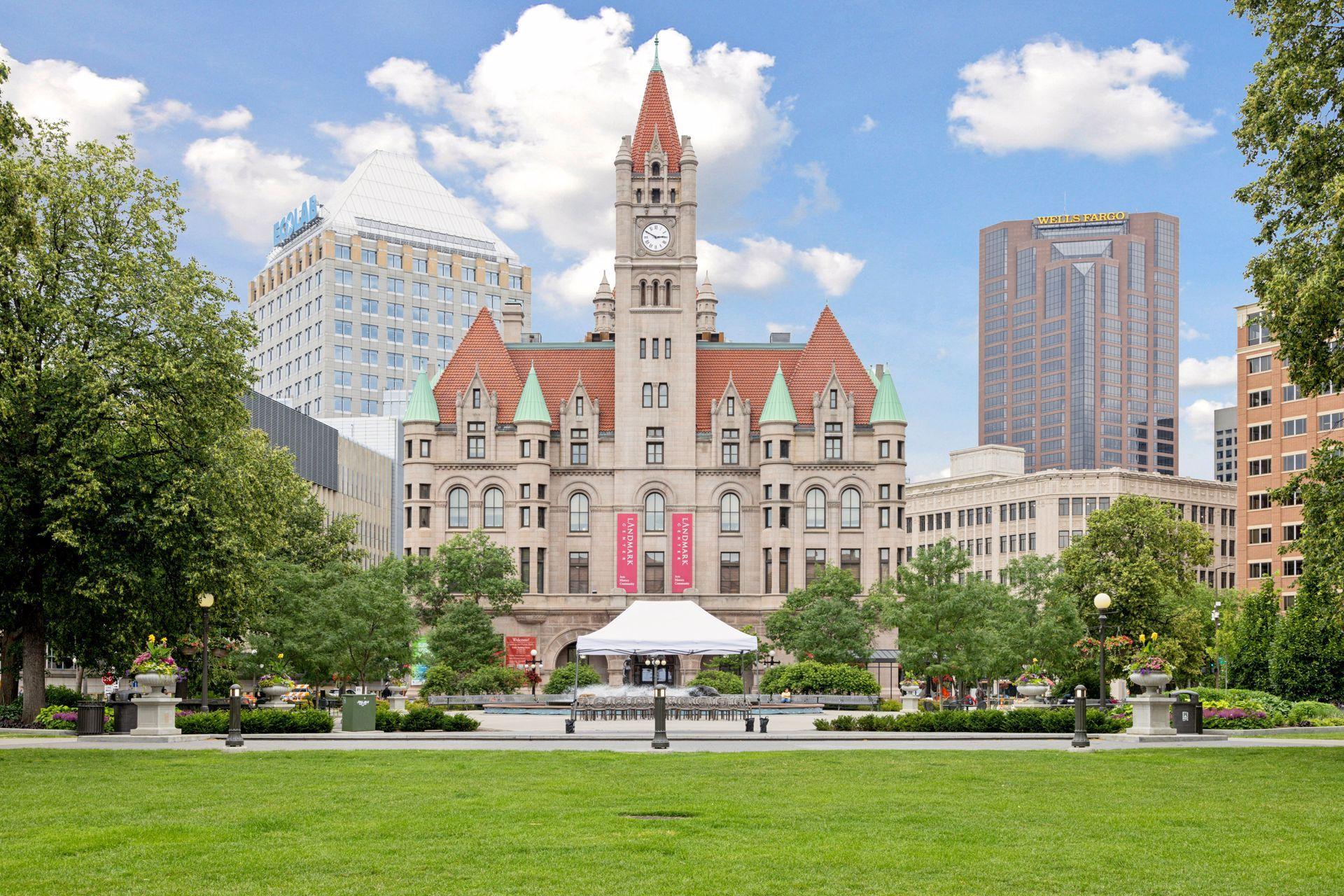 78 10th Street E Unit: 1710