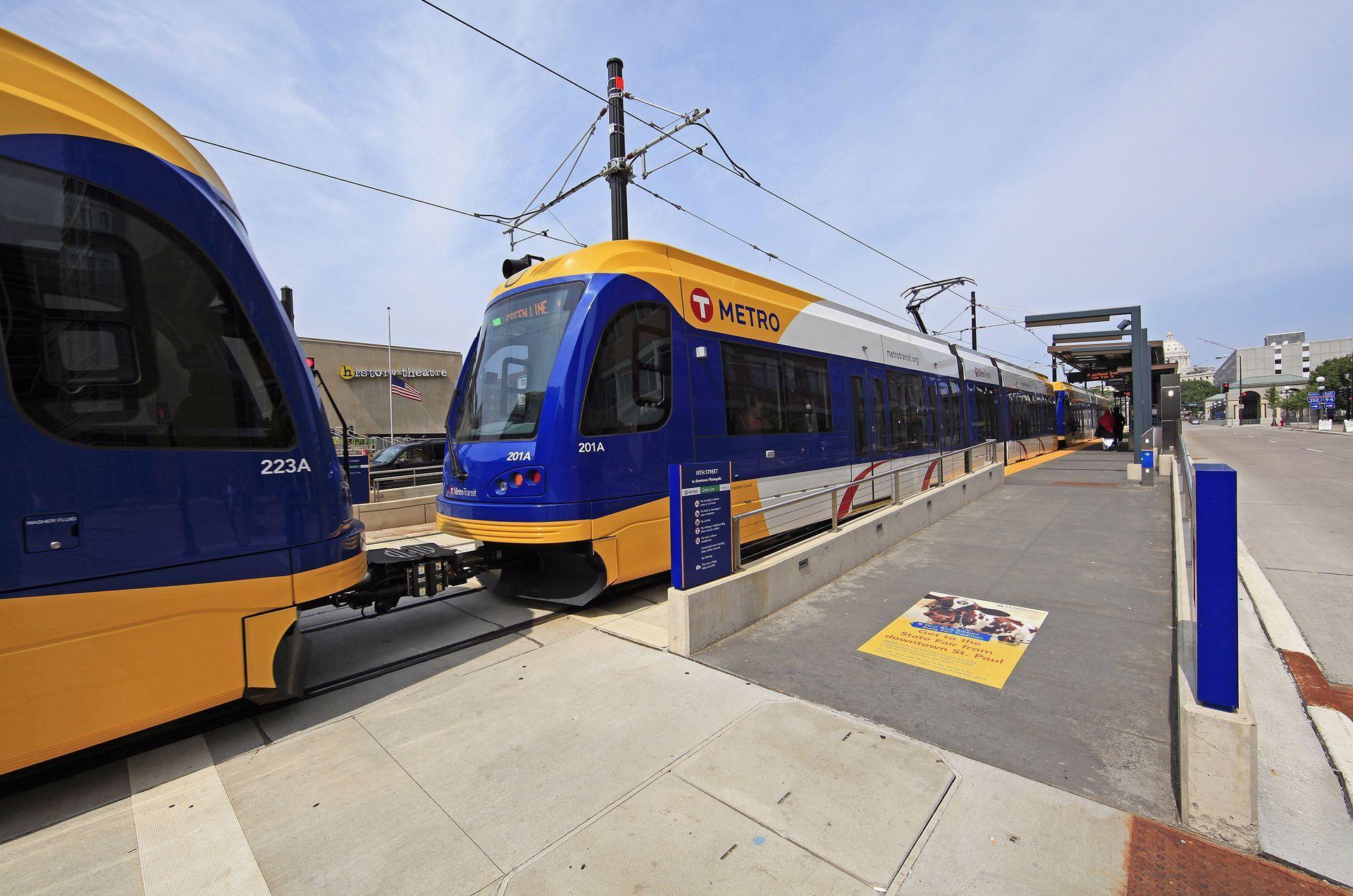 78 10th Street E Unit: 1710