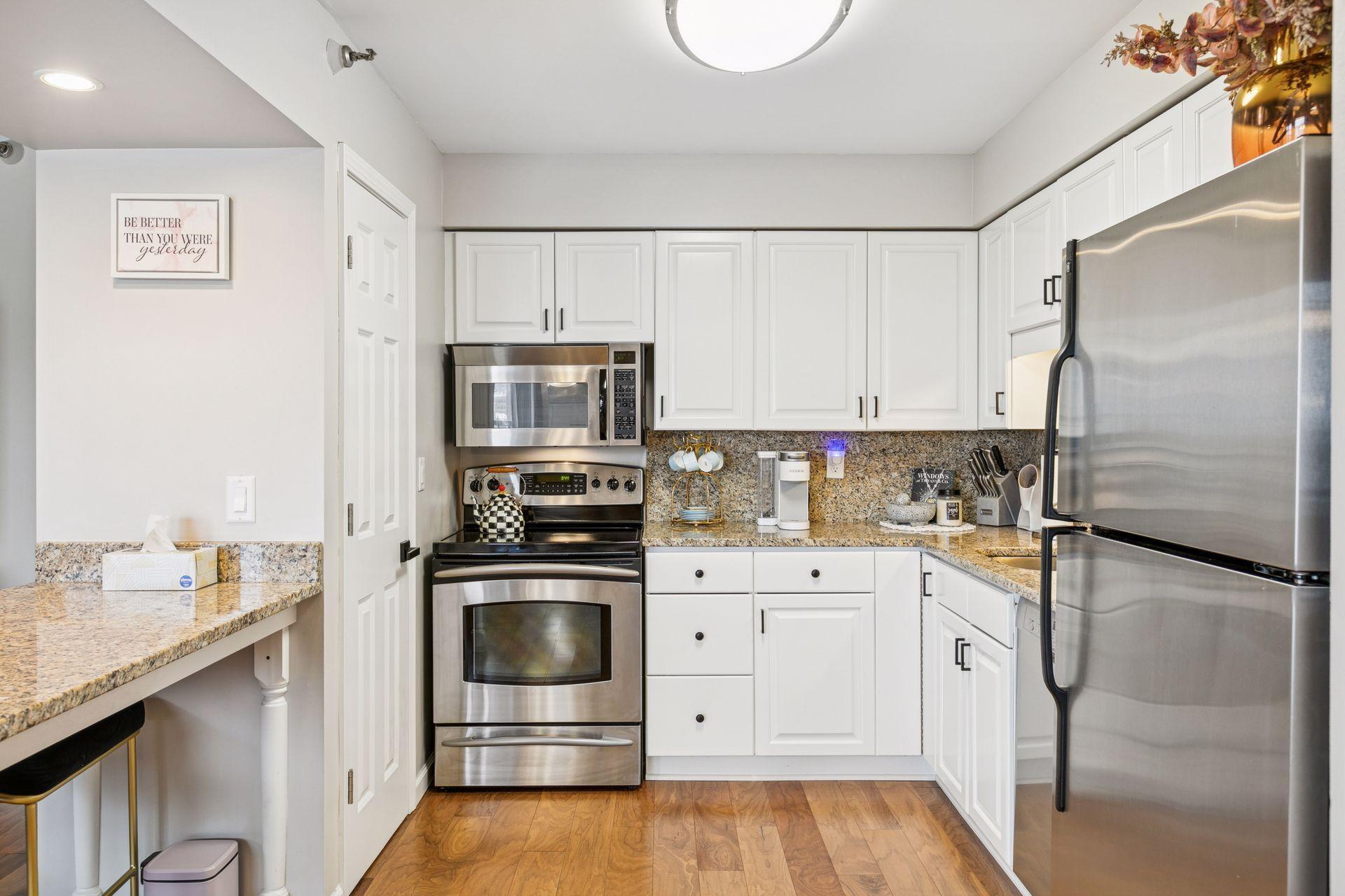 78 10th Street E Unit: 1710