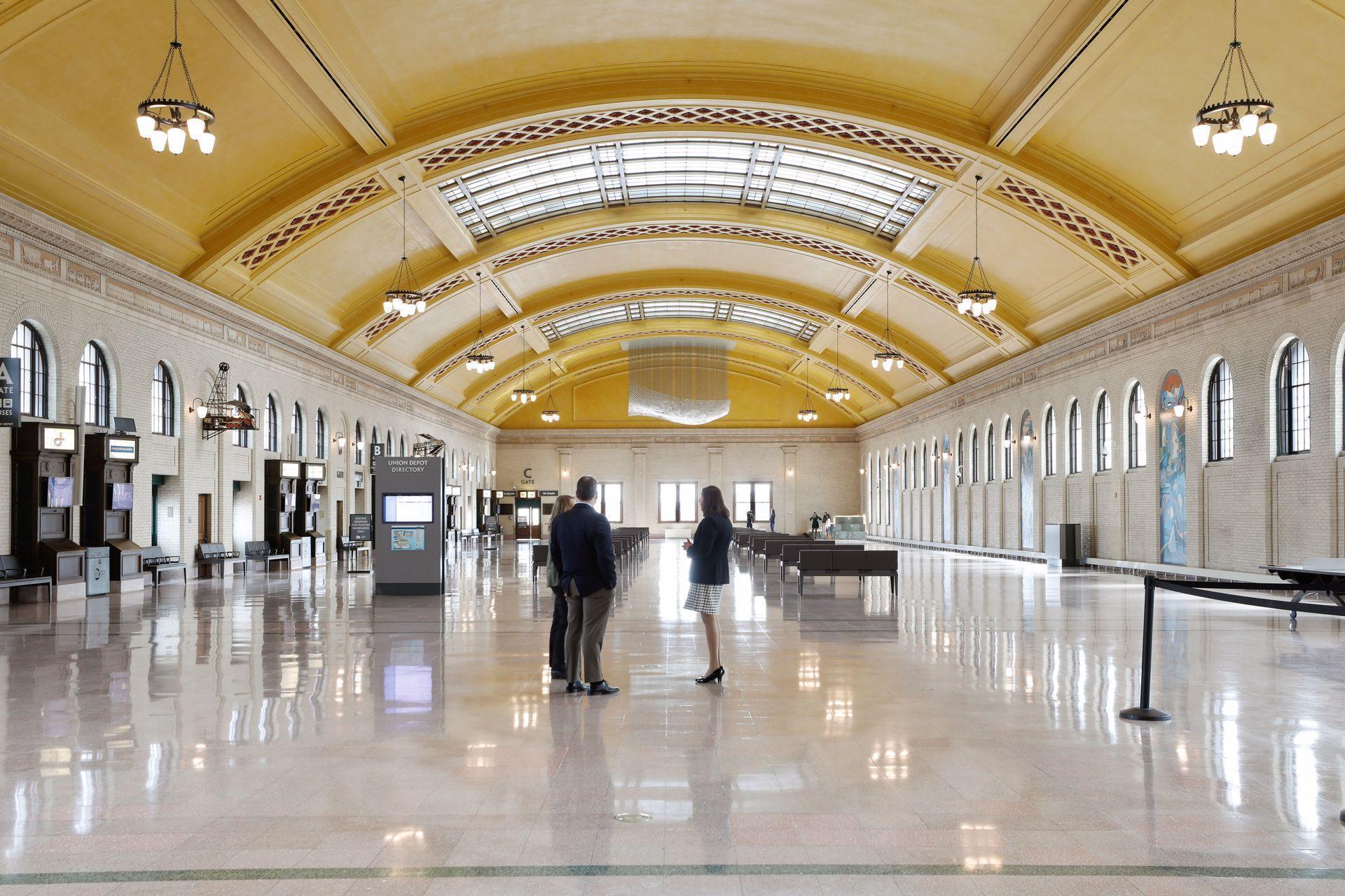 78 10th Street E Unit: 1710