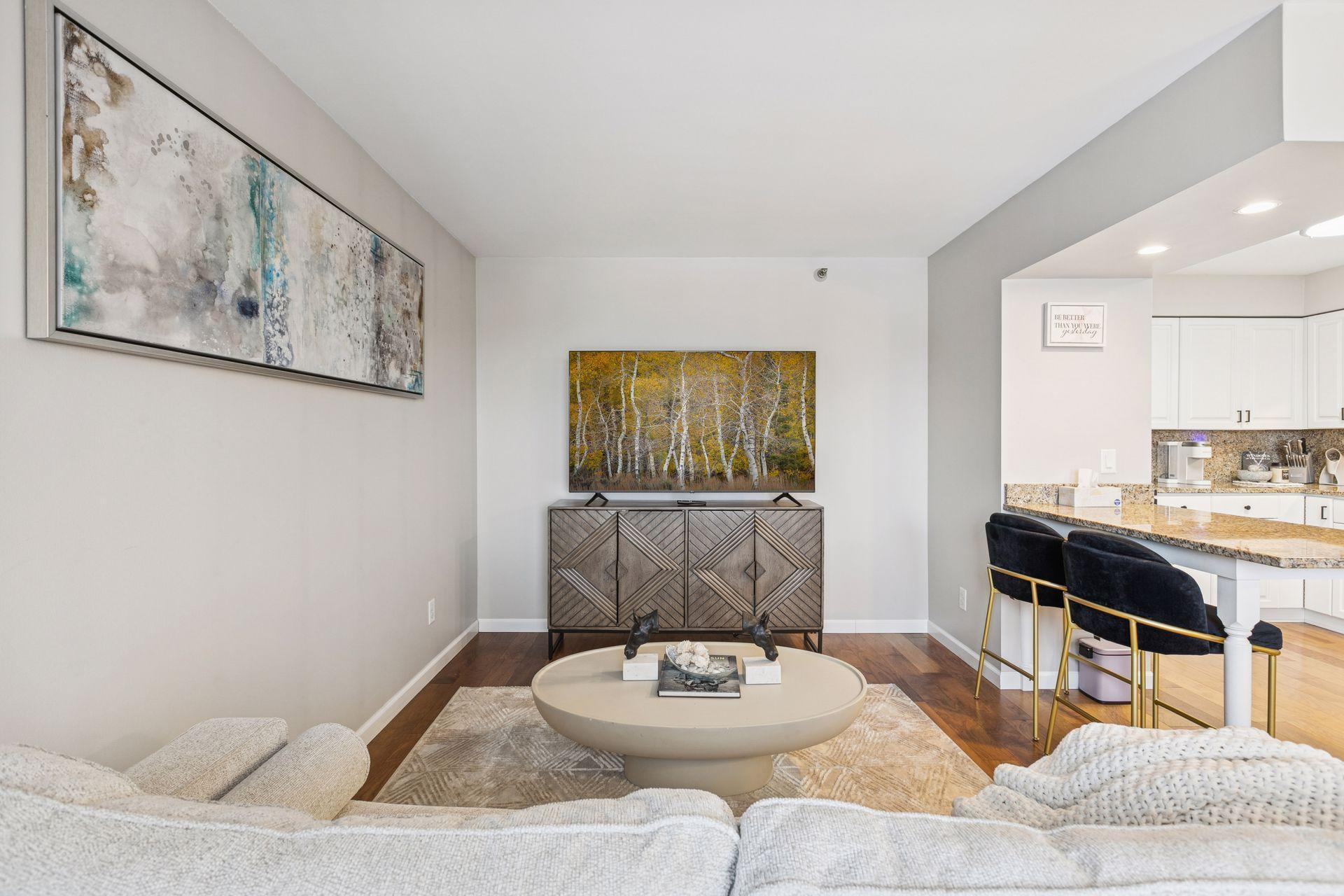 78 10th Street E Unit: 1710