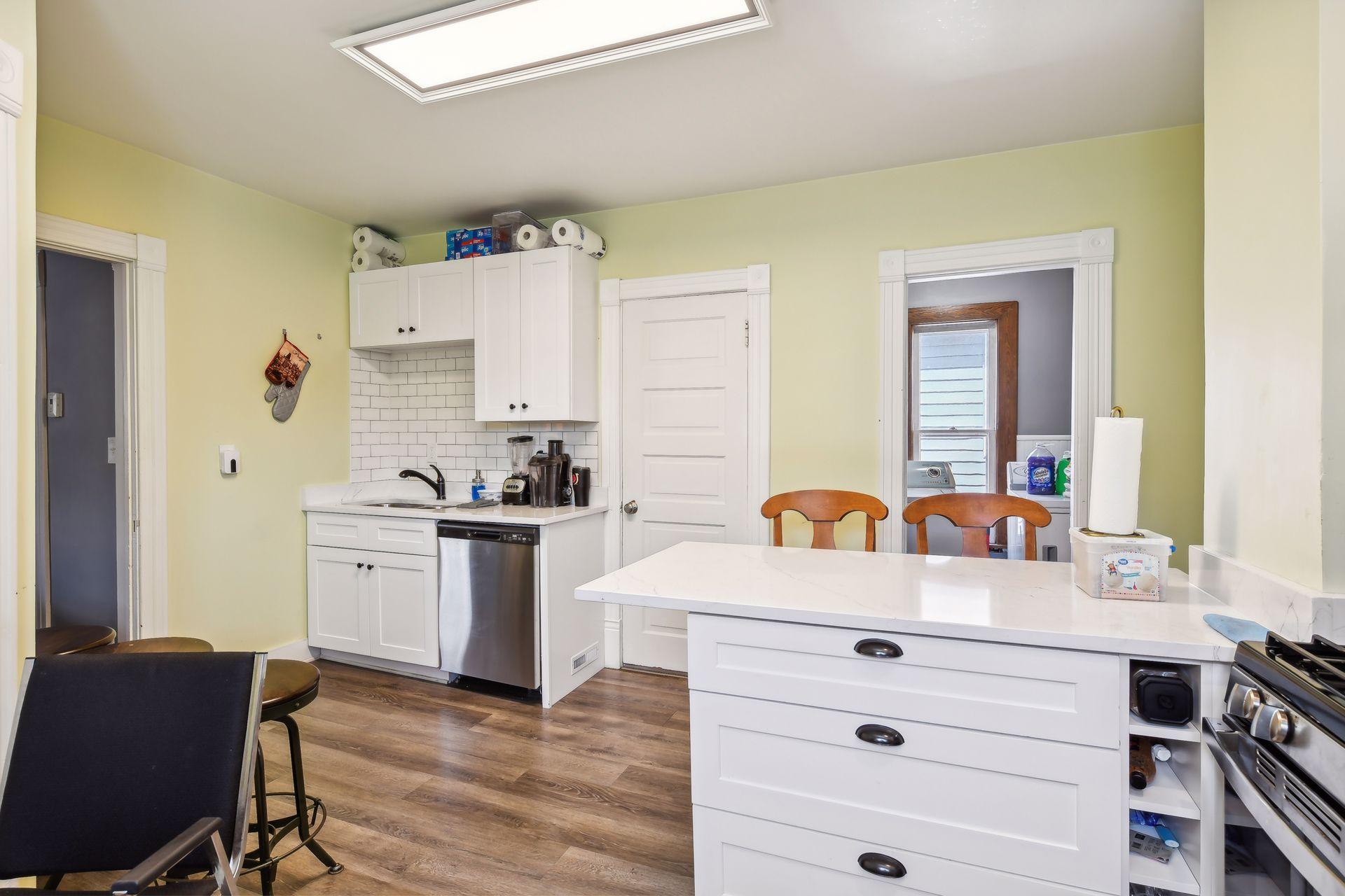 1947 Fillmore Street NE