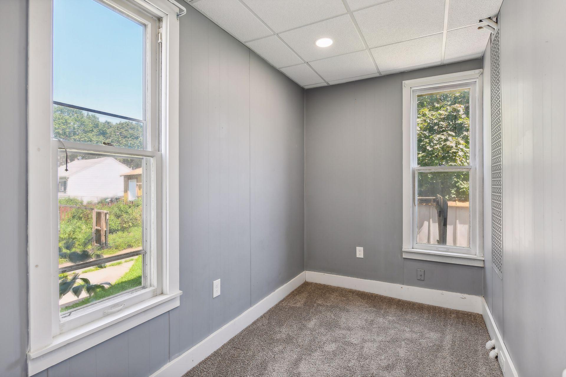 1947 Fillmore Street NE