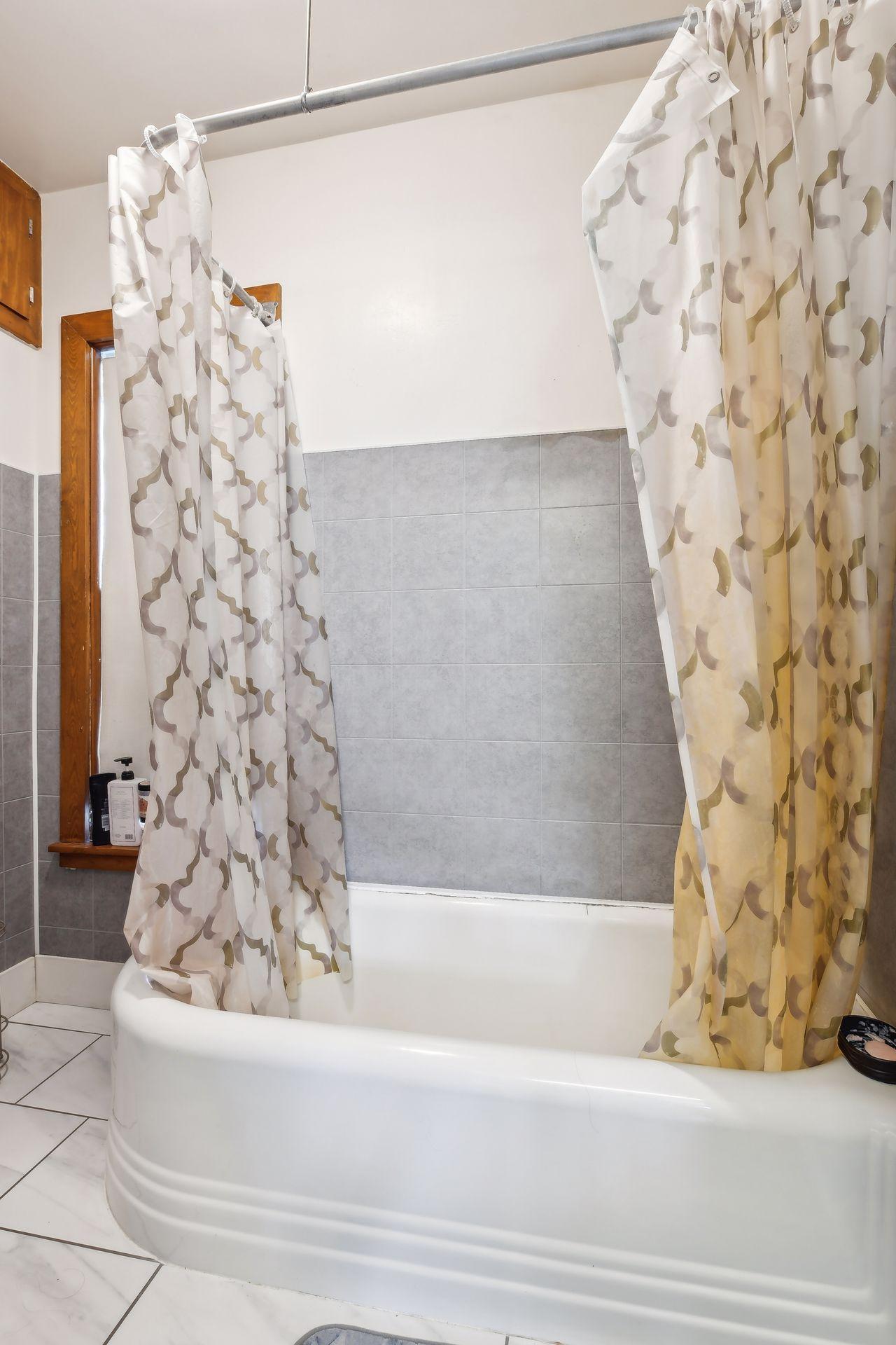 1947 Fillmore Street NE