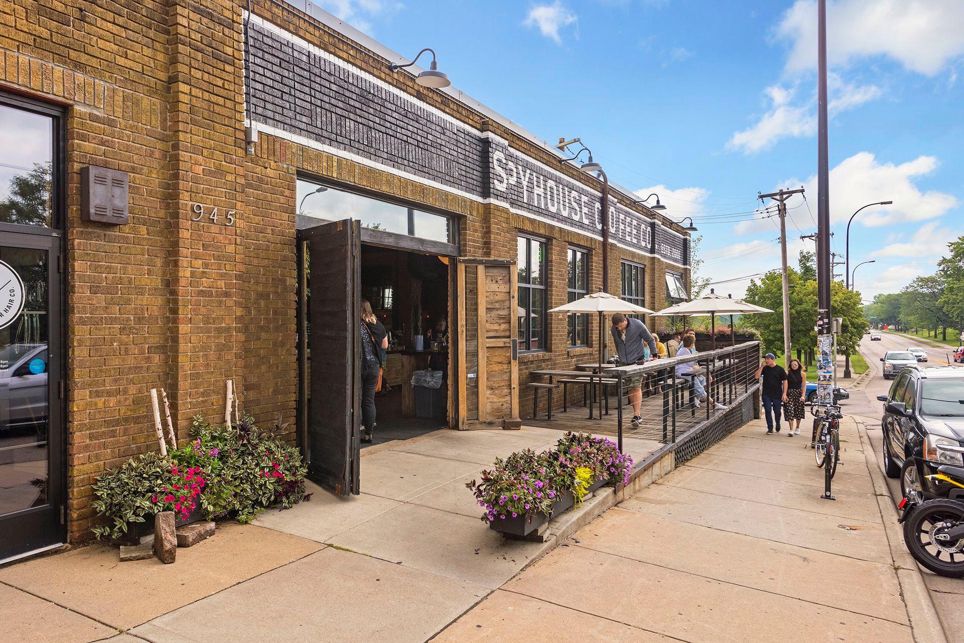 1947 Fillmore Street NE