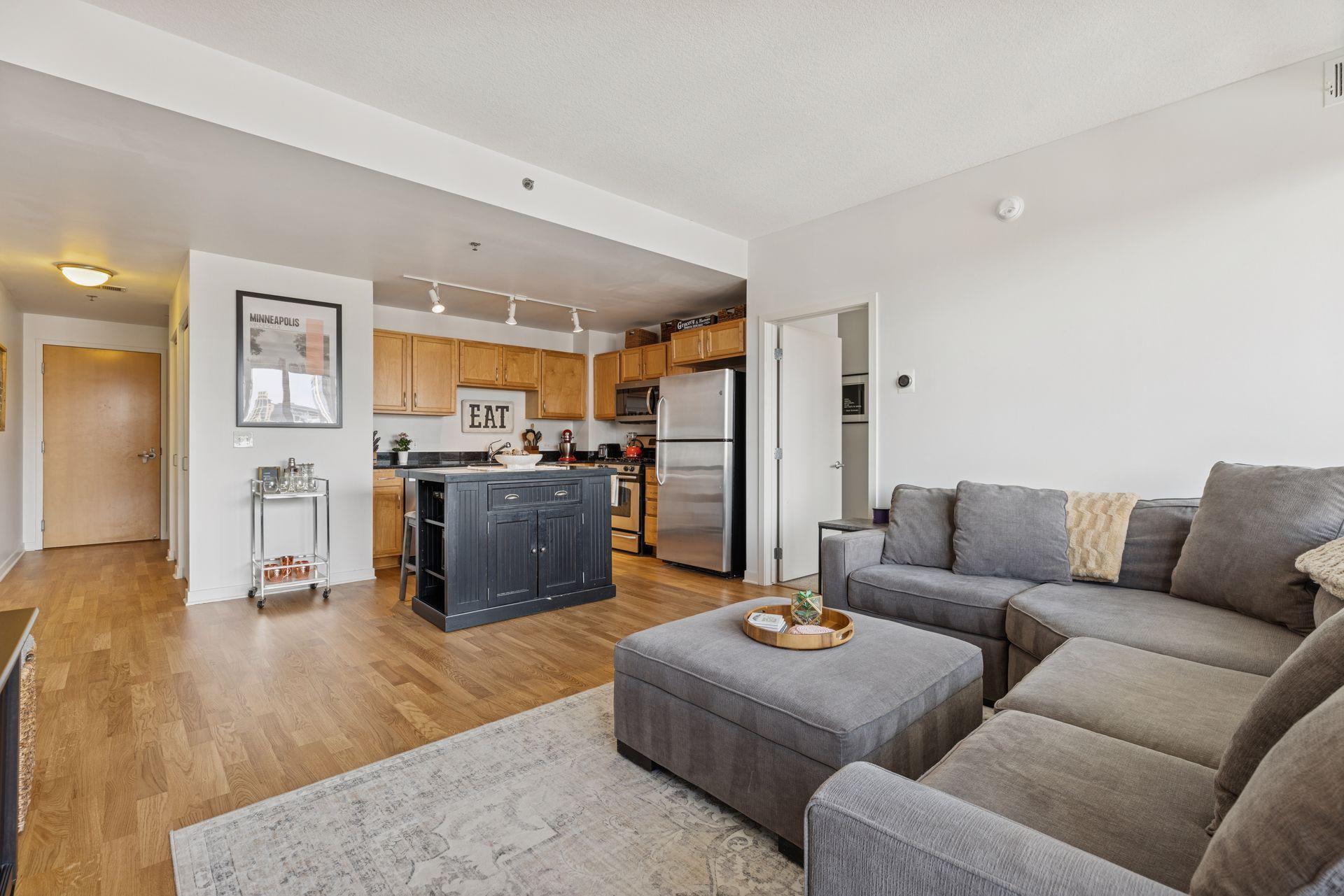 929 Portland Avenue Unit: 902