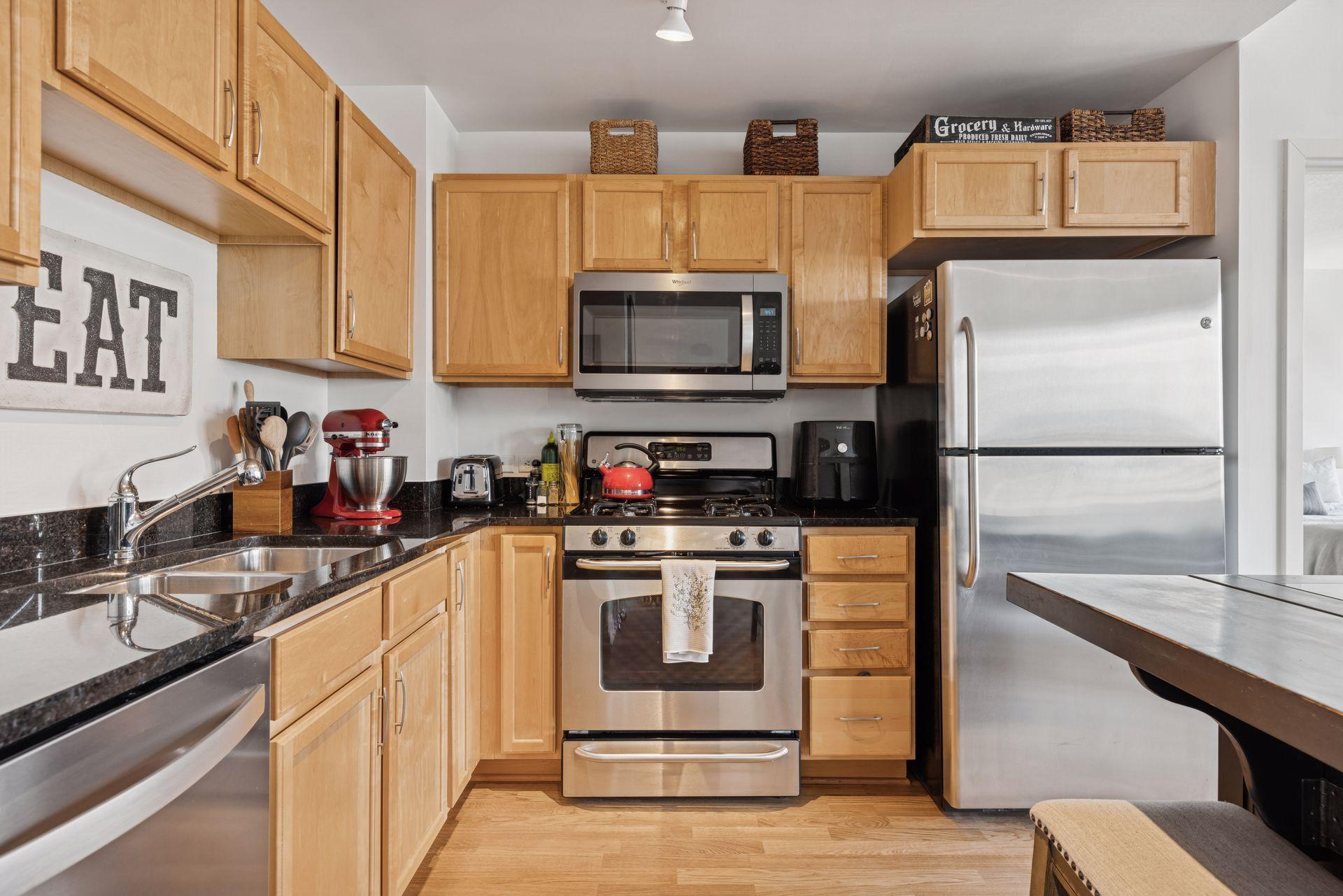 929 Portland Avenue Unit: 902