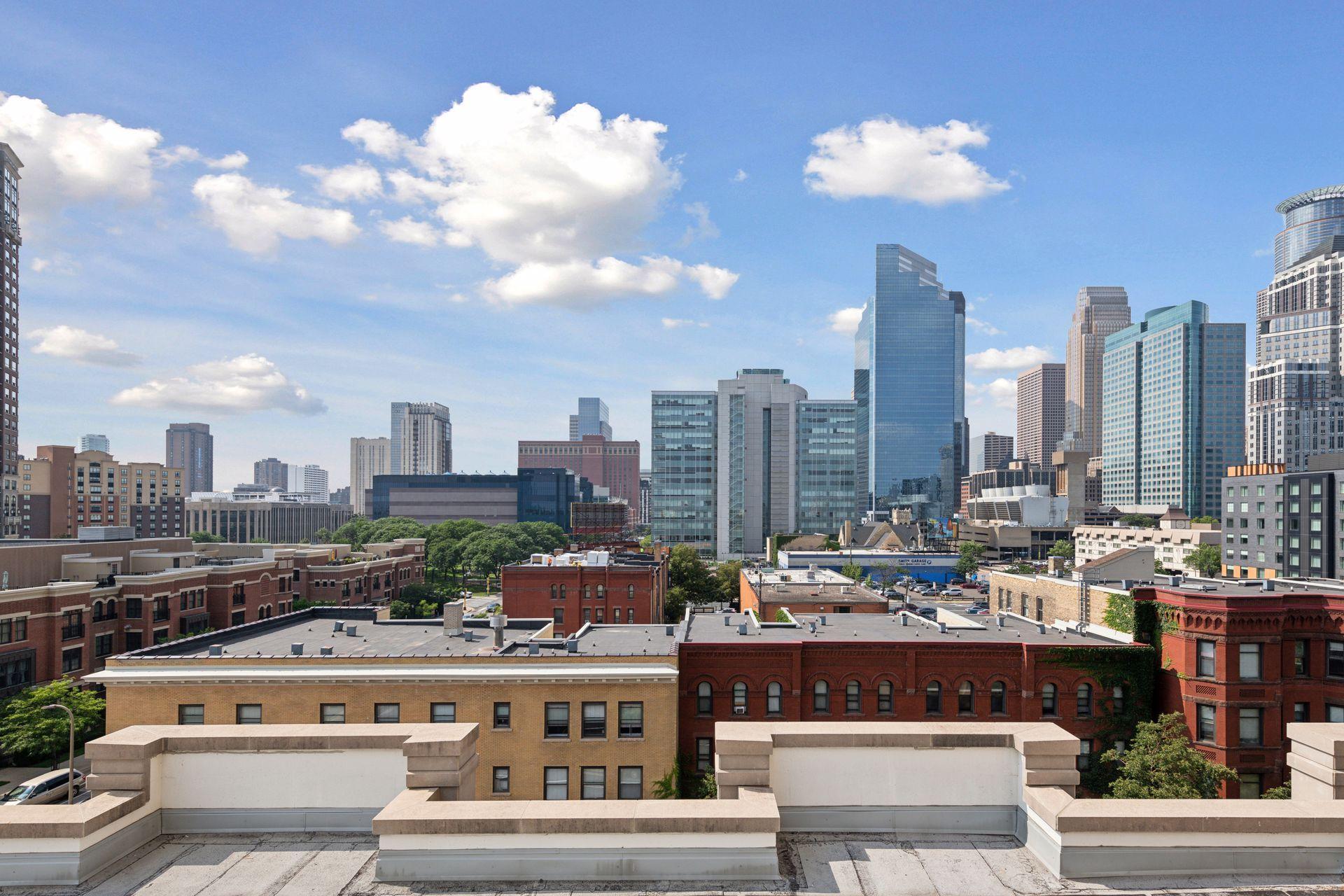 929 Portland Avenue Unit: 902