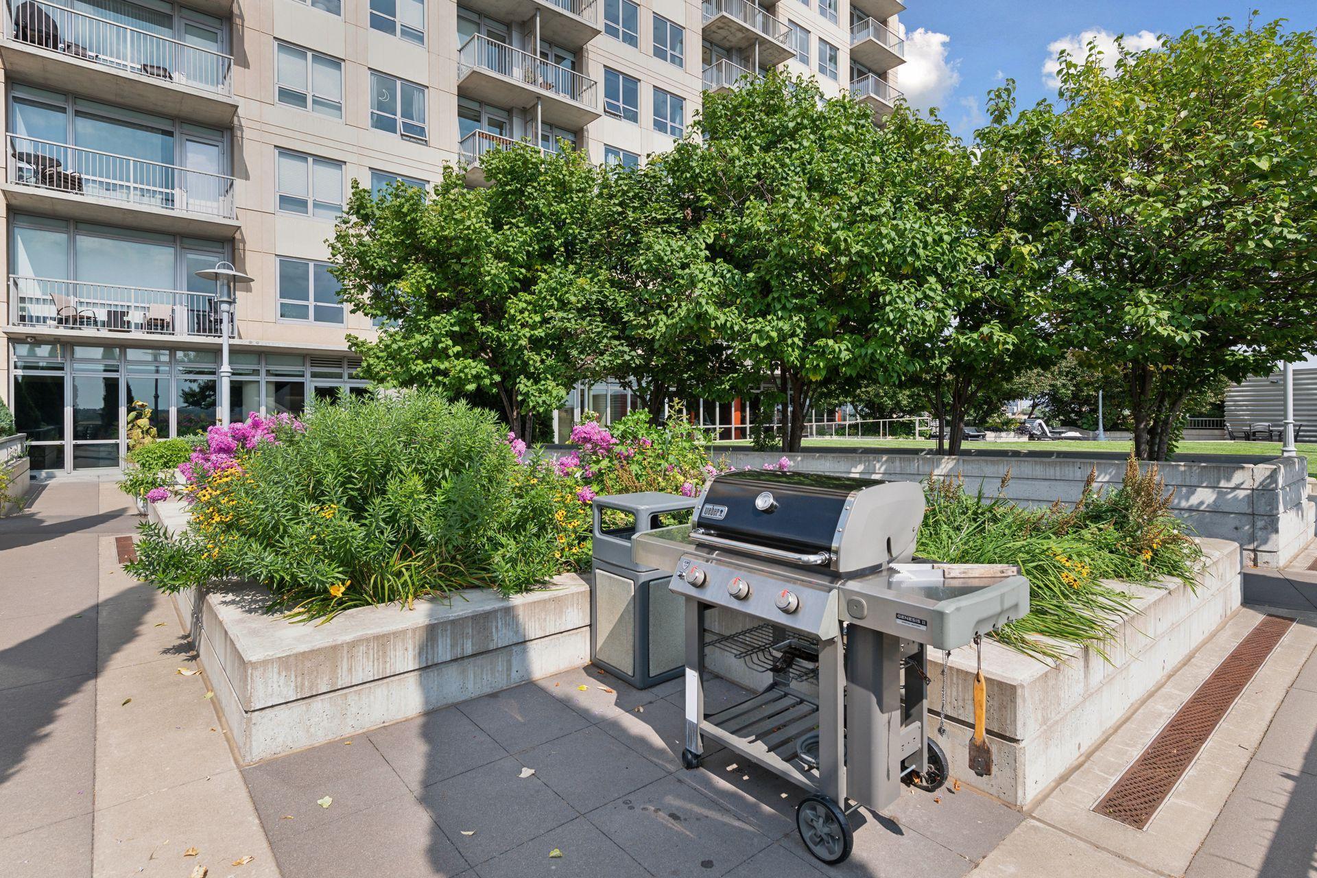 929 Portland Avenue Unit: 902