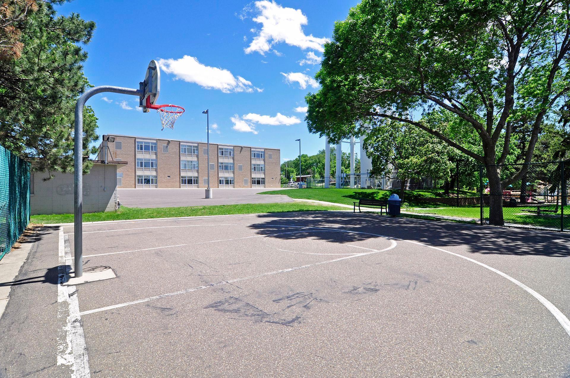 3104 Silver Lake Road NE