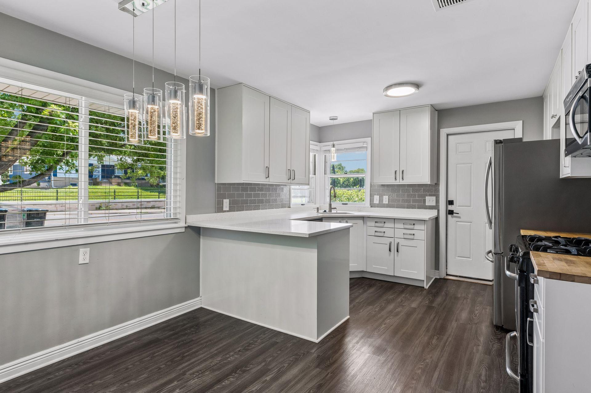 3104 Silver Lake Road NE