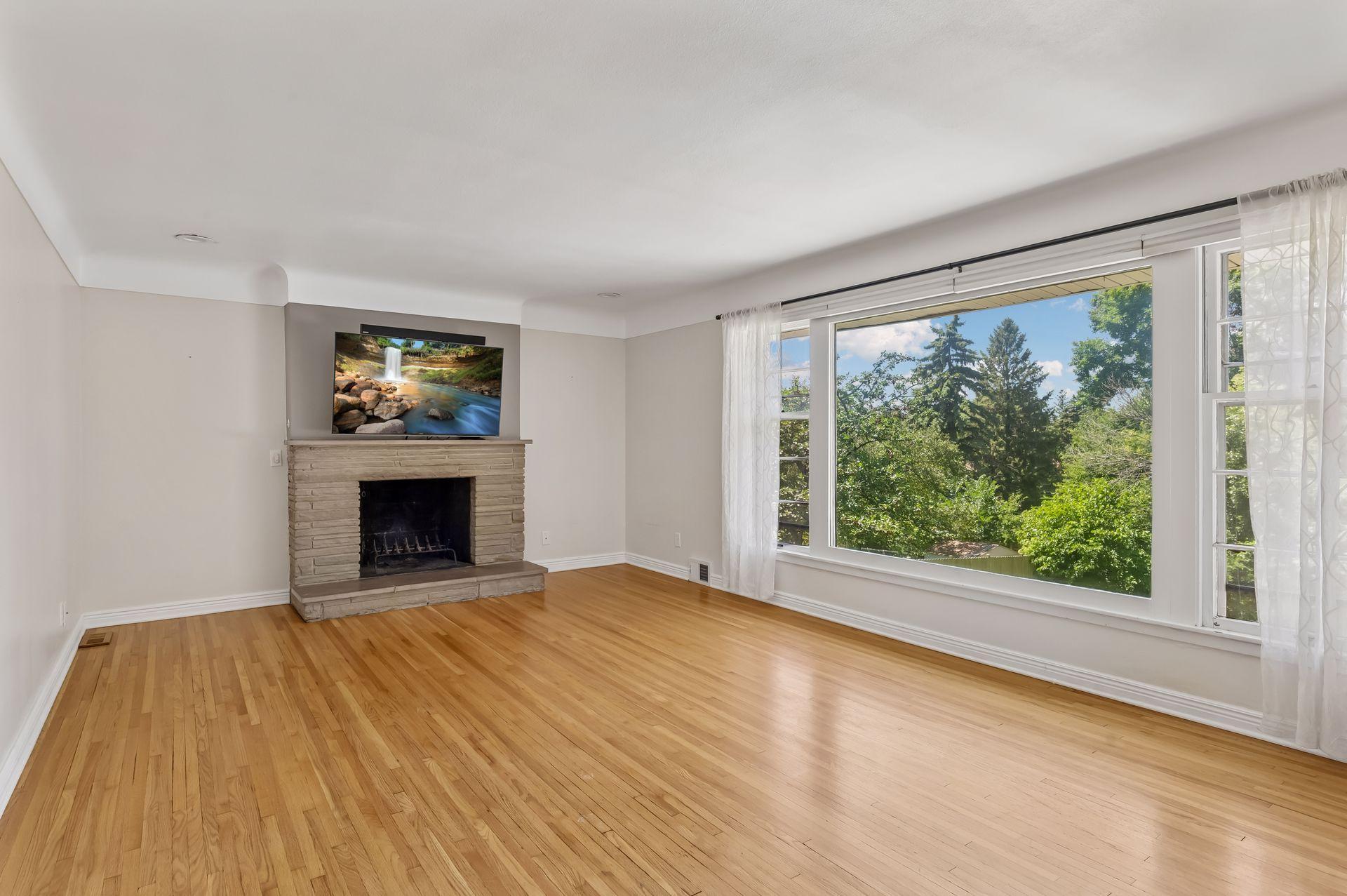 3104 Silver Lake Road NE
