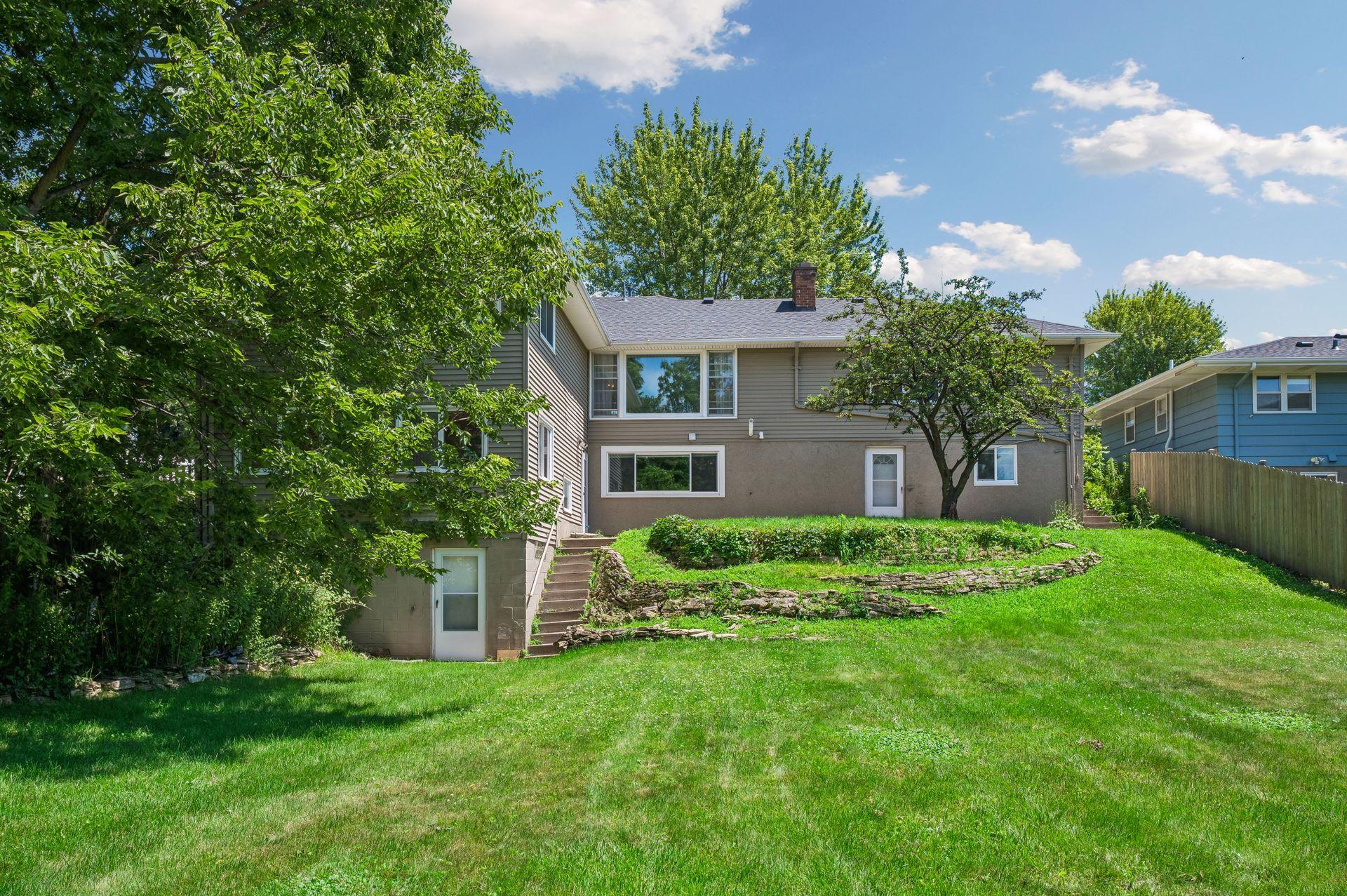 3104 Silver Lake Road NE
