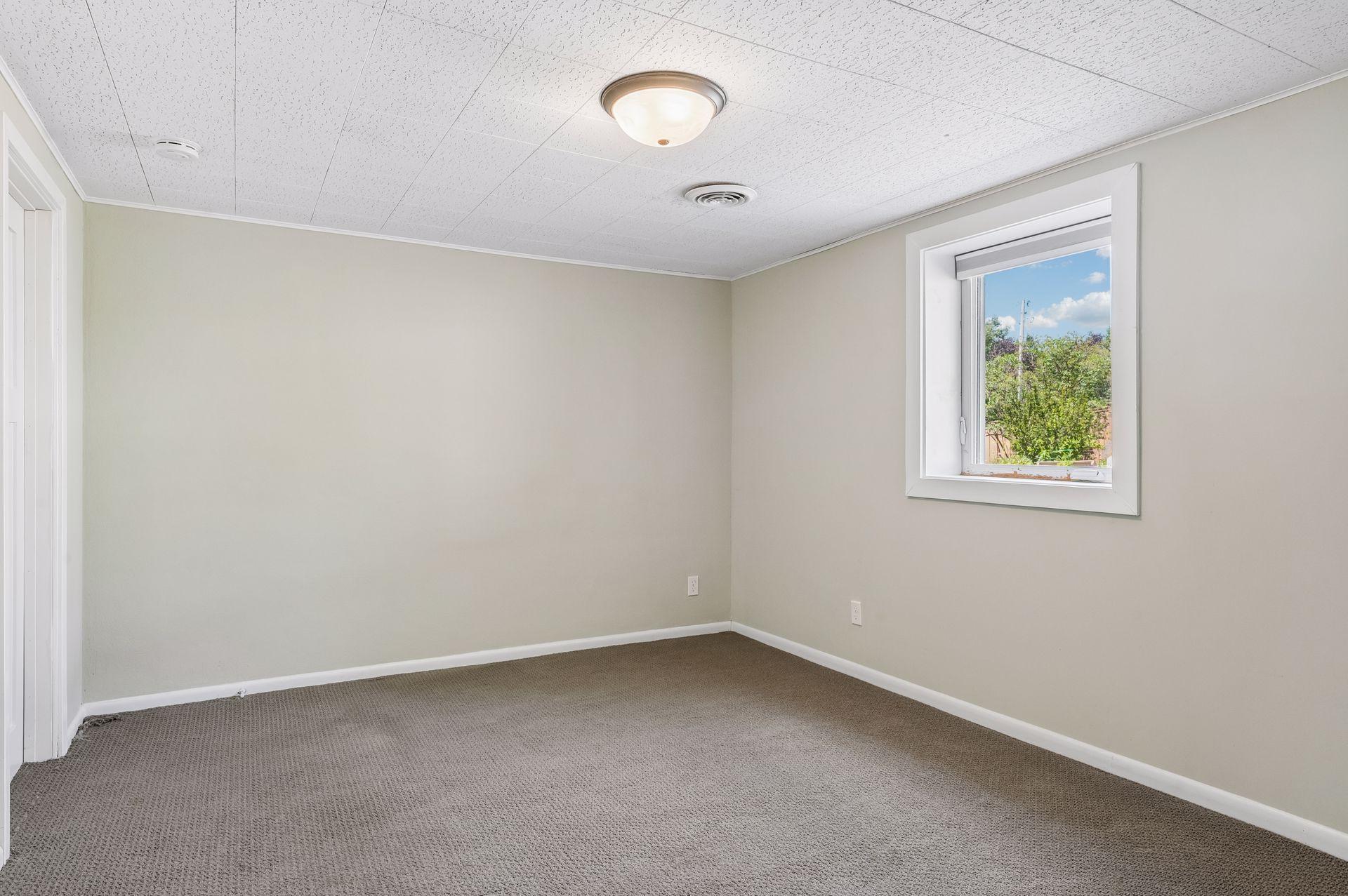 3104 Silver Lake Road NE