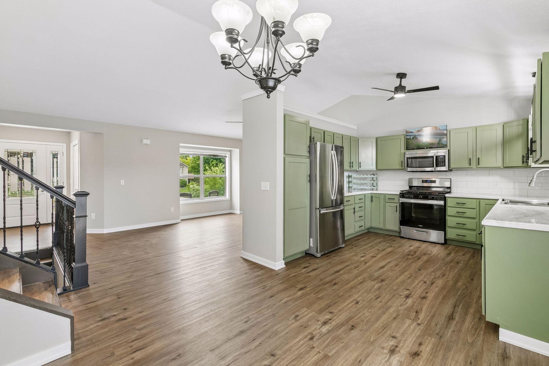 15944 Cascade Path