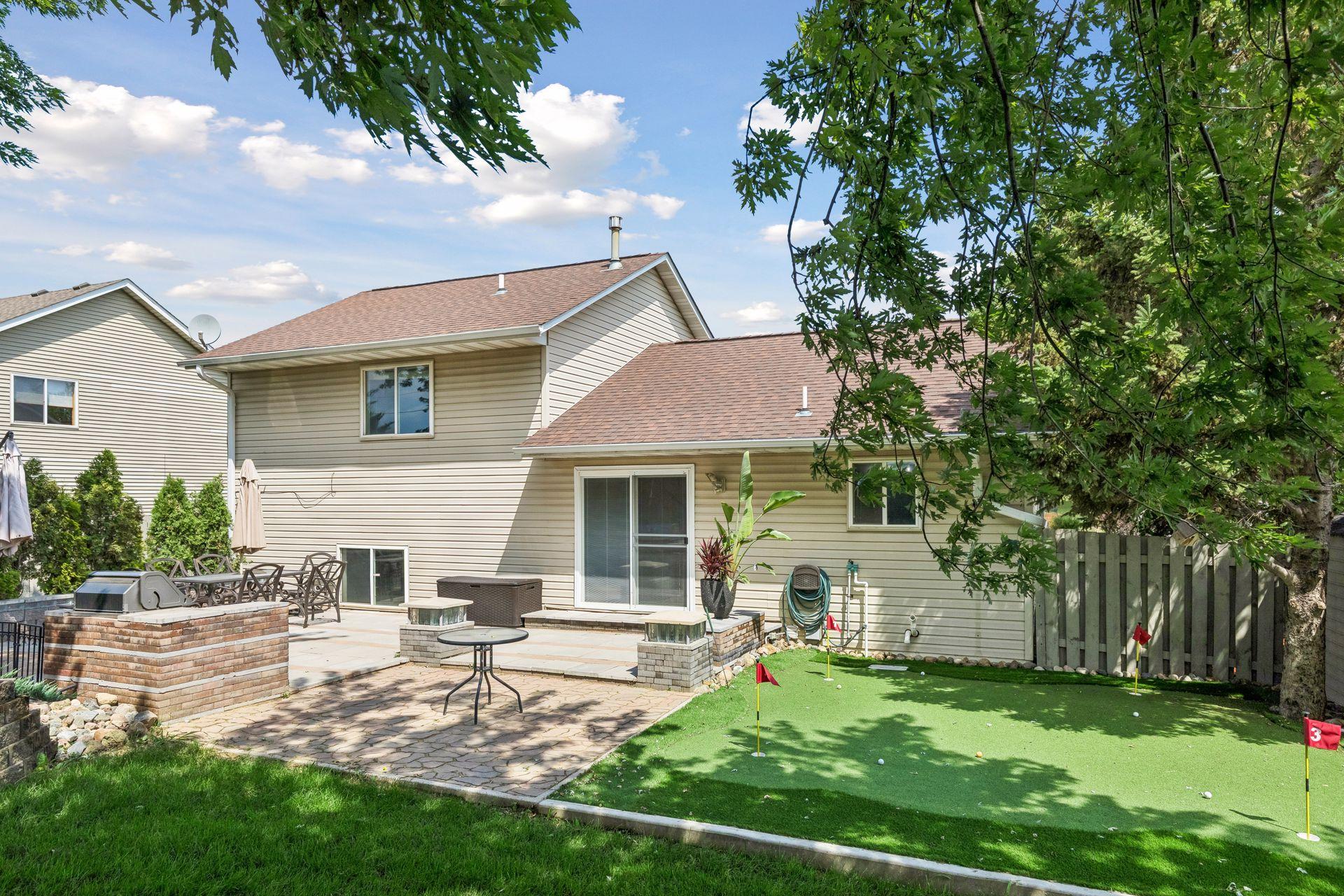 15944 Cascade Path