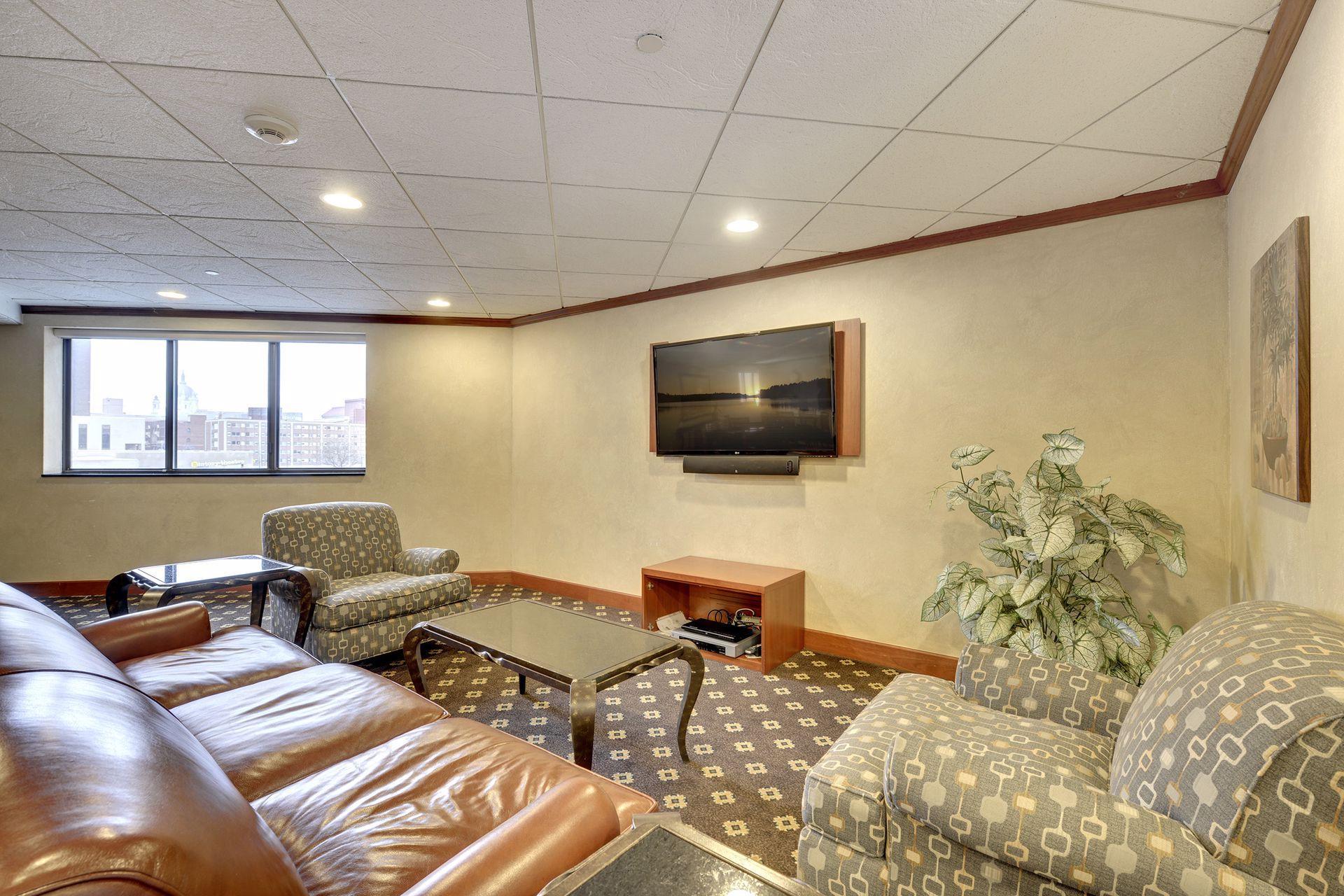 78 10th Street E Unit: 1710