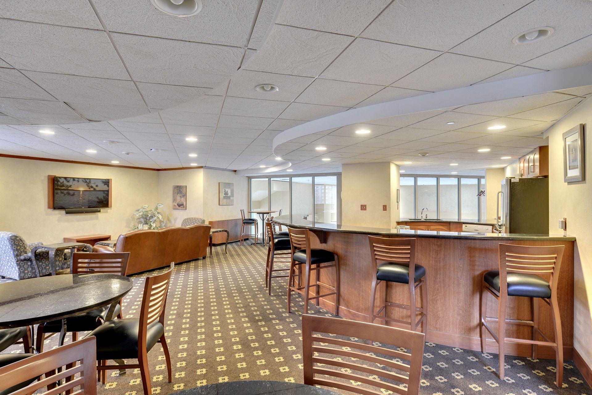 78 10th Street E Unit: 1710