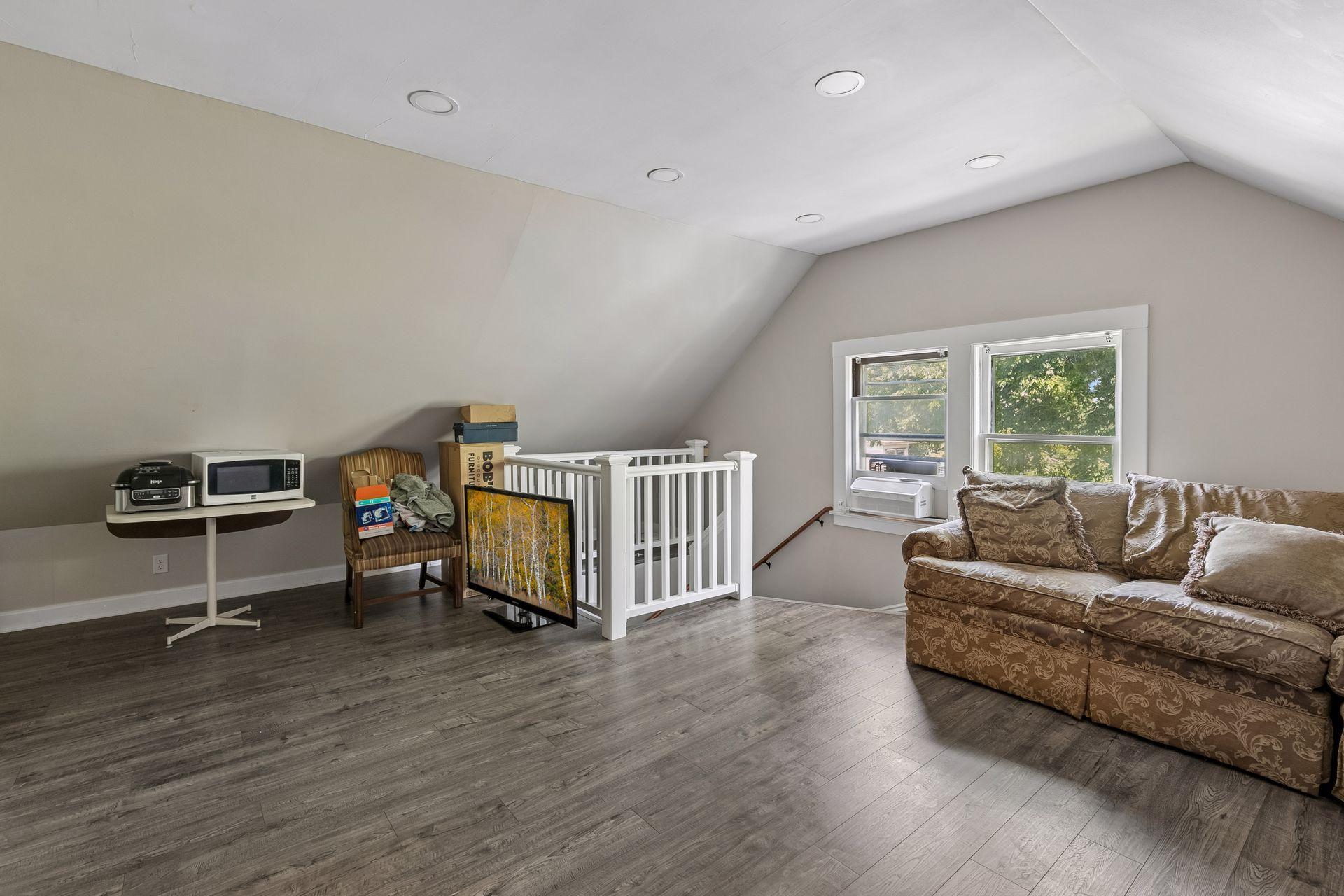 1083 Hague Avenue