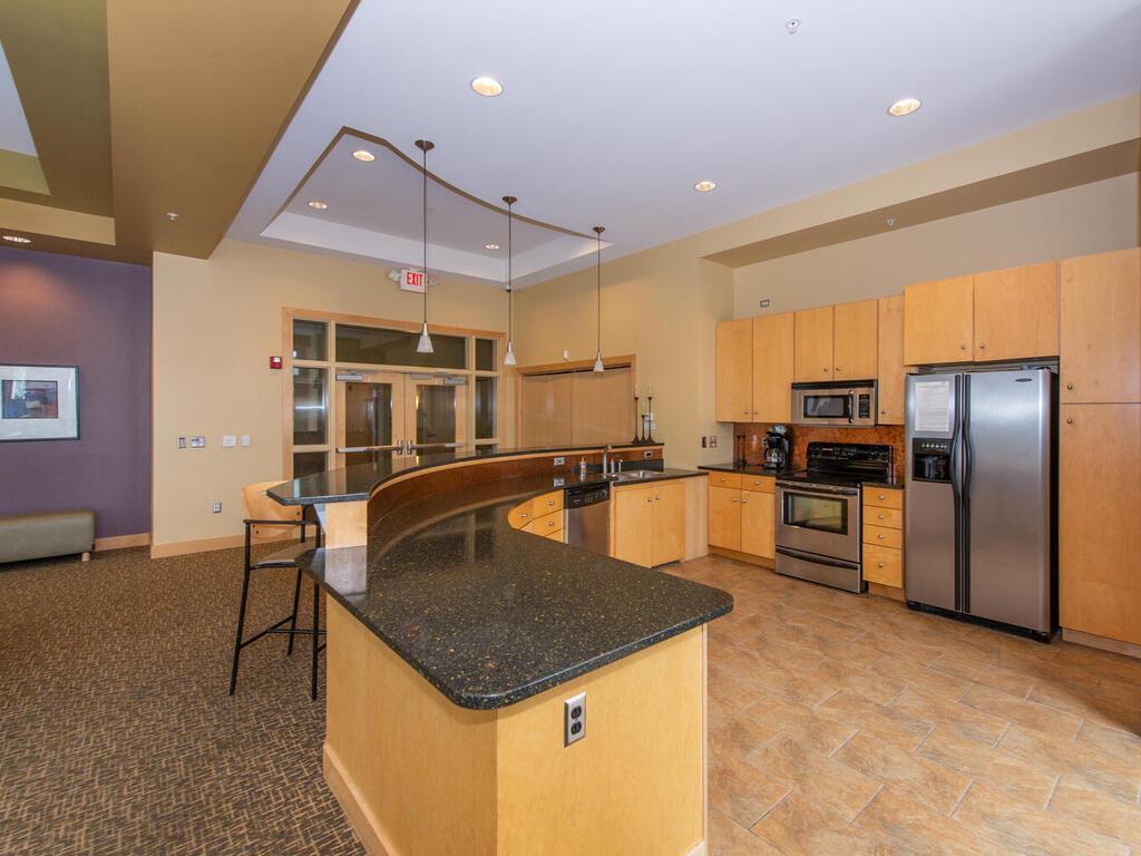 7601 Aldrich Avenue S Unit: 215