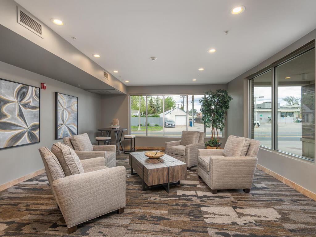 7601 Aldrich Avenue S Unit: 215
