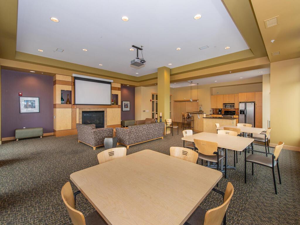 7601 Aldrich Avenue S Unit: 215
