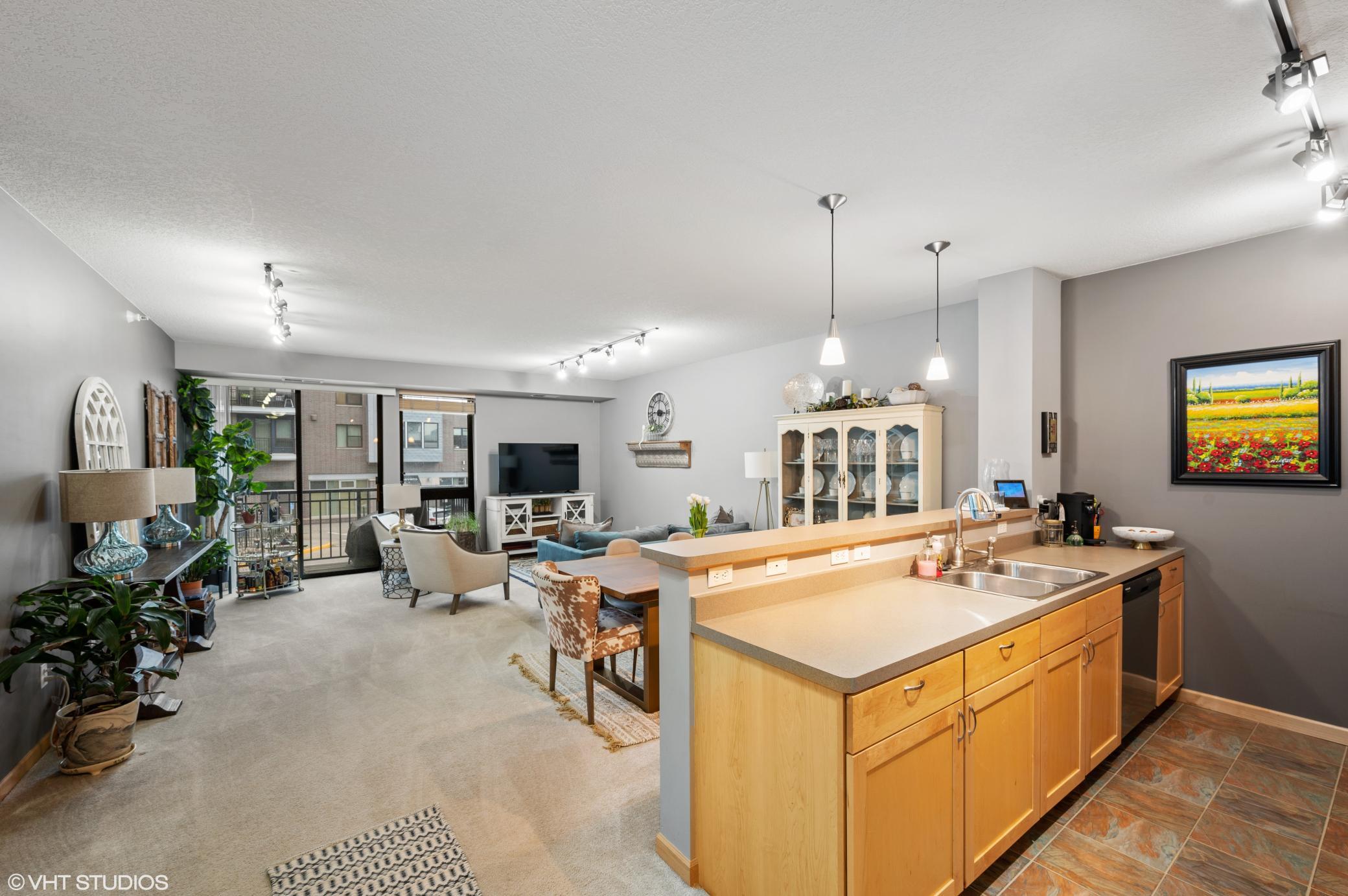 7601 Aldrich Avenue S Unit: 215