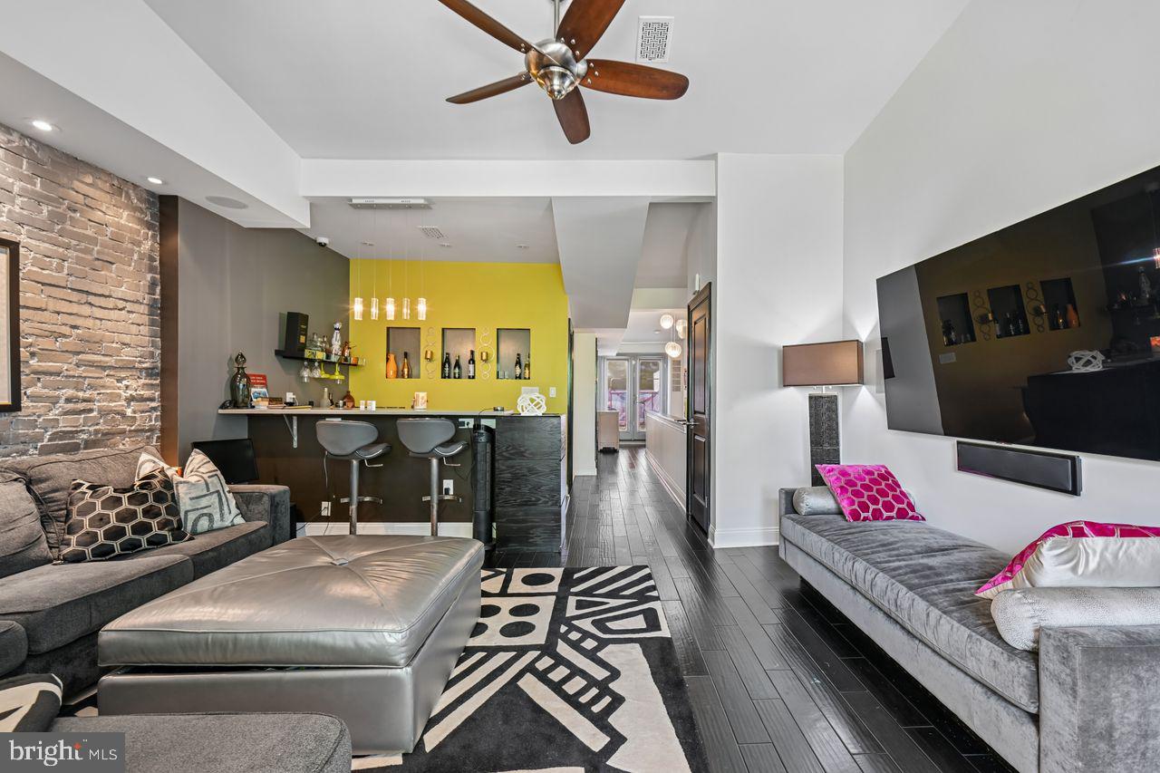 20 RHODE ISLAND AVENUE NE