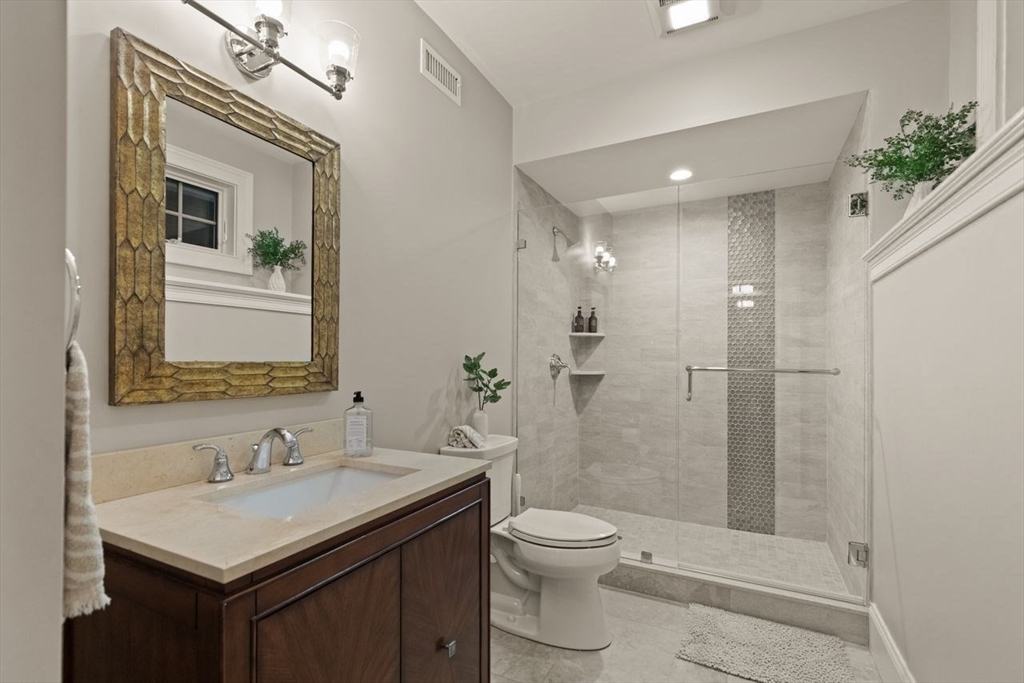 12 Saint Thomas More Dr