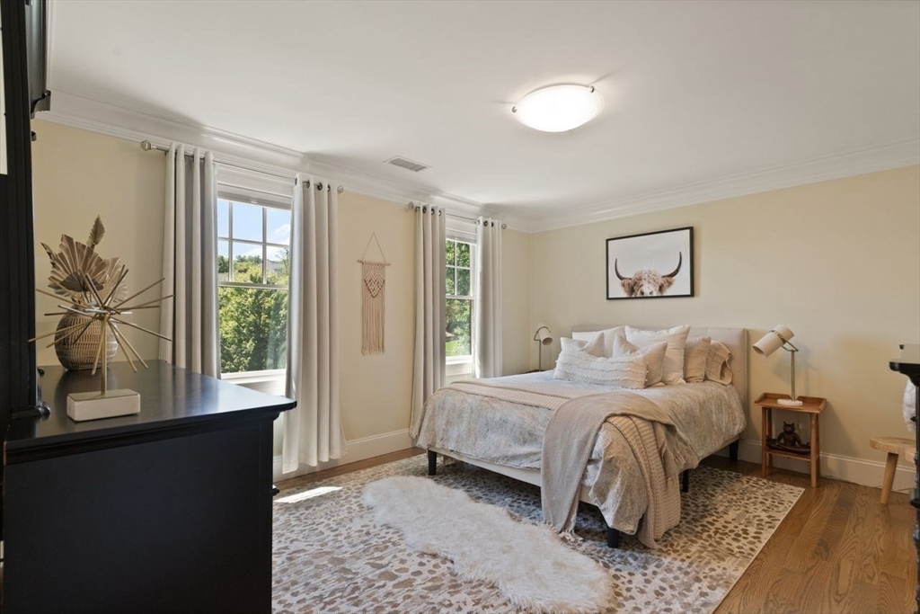 12 Saint Thomas More Dr