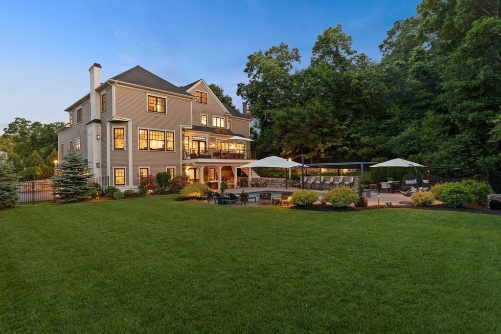12 Saint Thomas More Dr