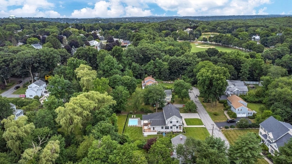 6 Pocahontas Dr