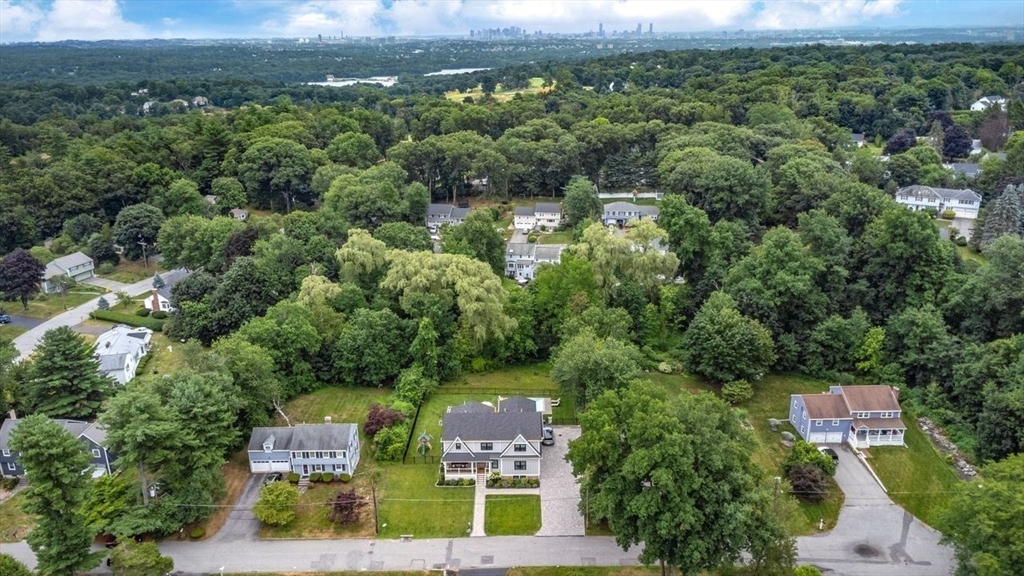 6 Pocahontas Dr