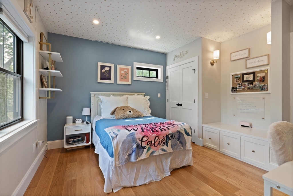 6 Pocahontas Dr