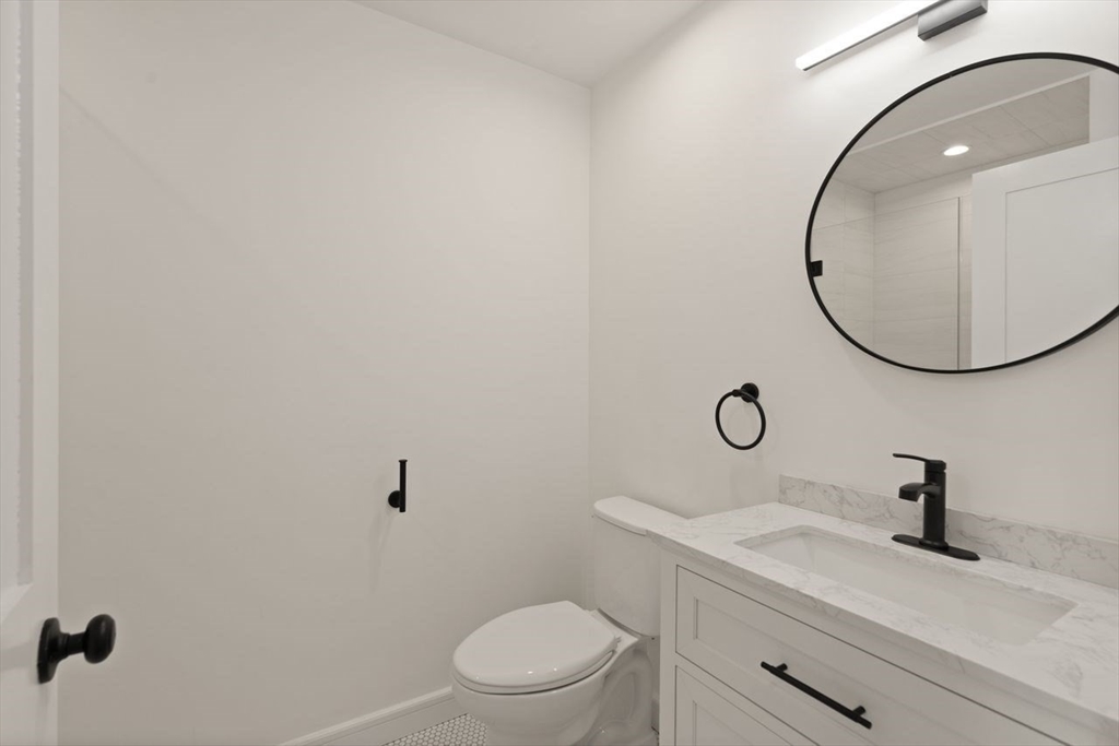 1 Madison St # 2