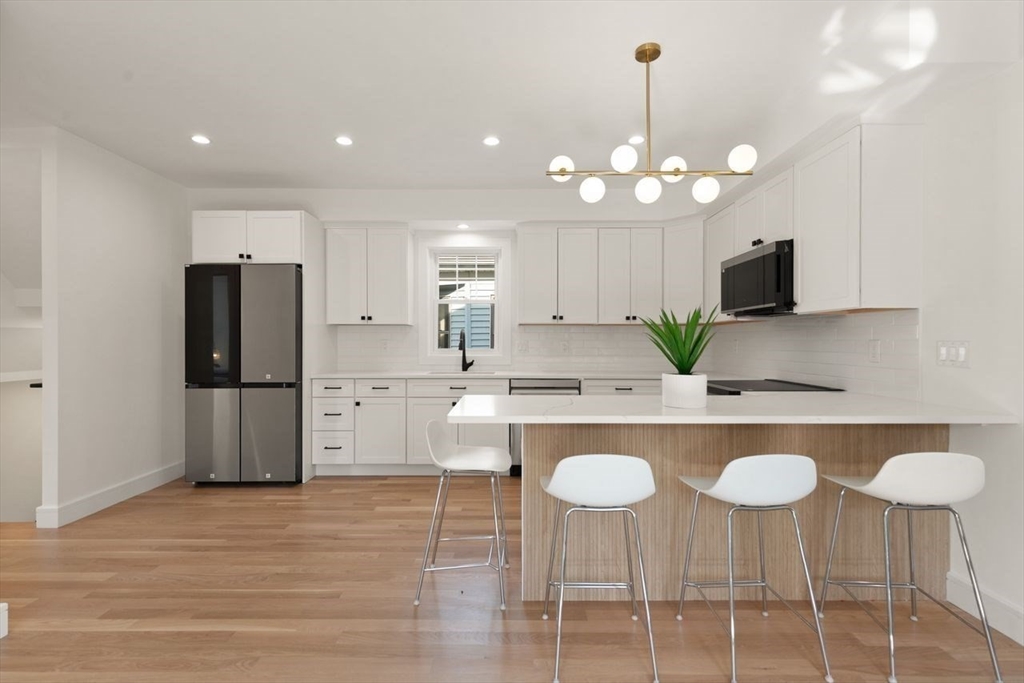 1 Madison St # 2