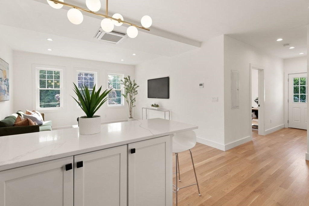 1 Madison St # 2