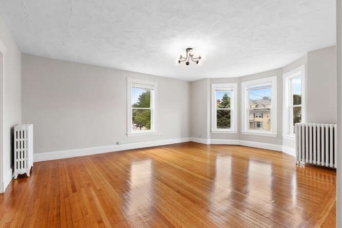 87 Forest St