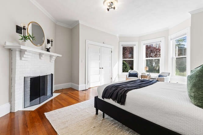 87 Forest St