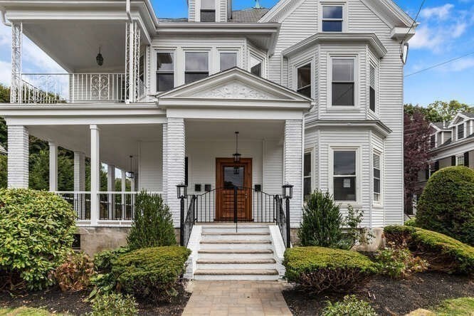 87 Forest St