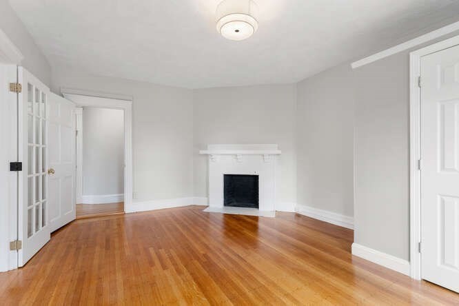 87 Forest St