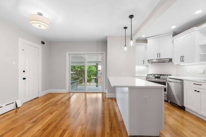 87 Forest St