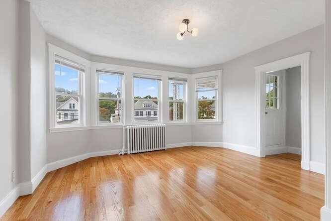 87 Forest St