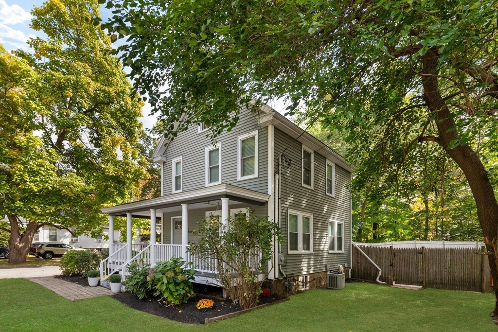 210 North St