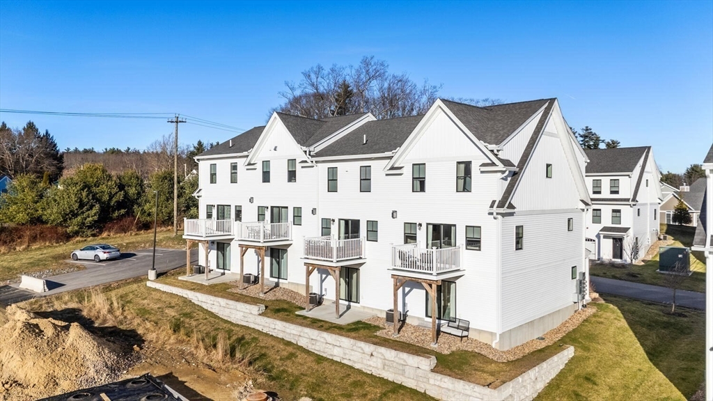 48 Northfield Dr # 48