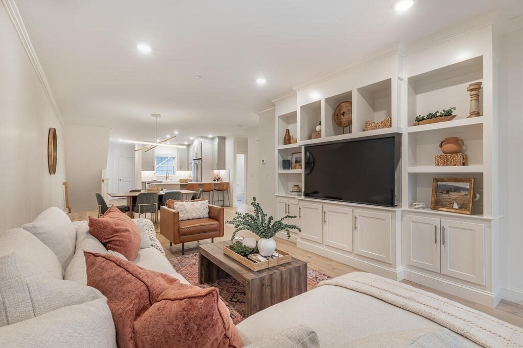 165 Cambridge Rd # 10