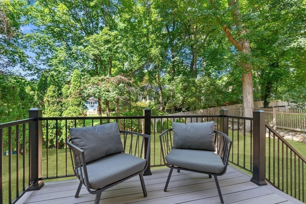 20 Grayson Rd