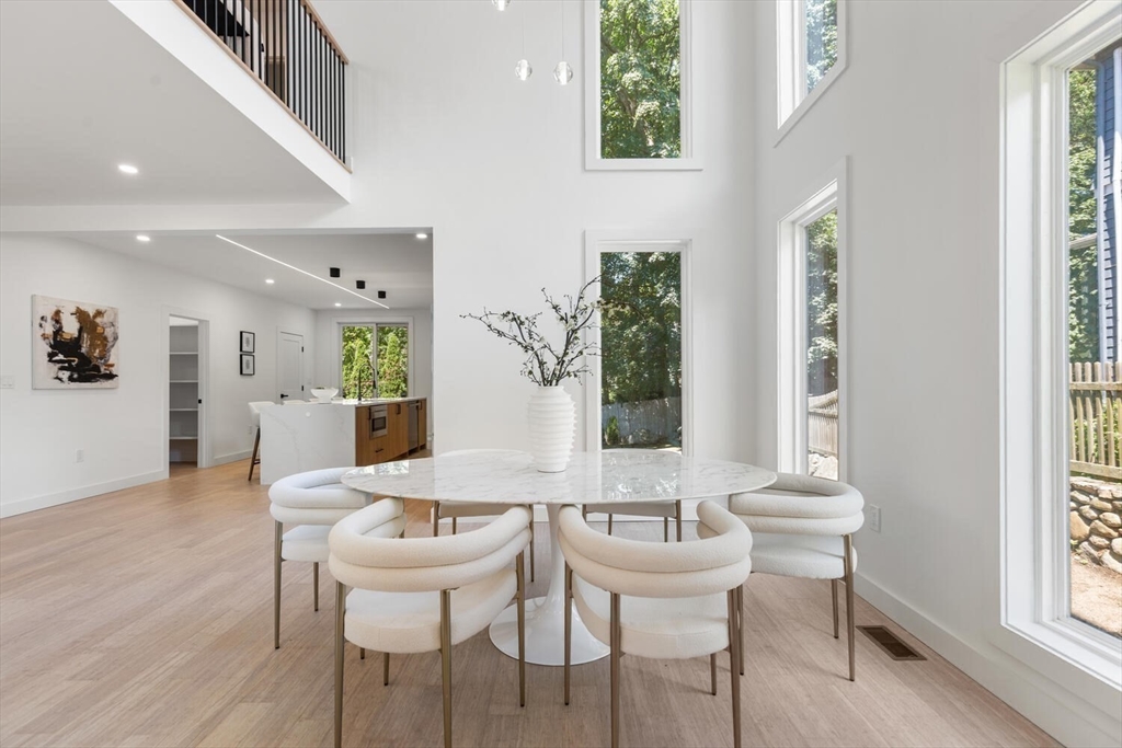 20 Grayson Rd